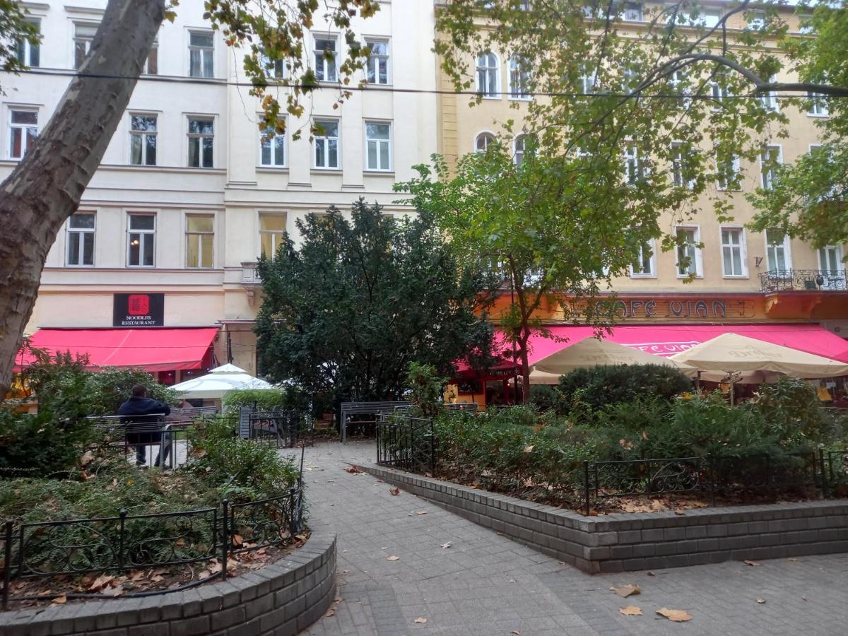 Liszt Ferenc Square Studio Apartment Budapest Kültér fotó